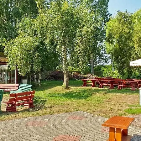 Ośrodek wypoczynkowy Ośrodek Kolonijno-Wypoczynkowy REJAL - Dźwirzyno Dźwirzyno